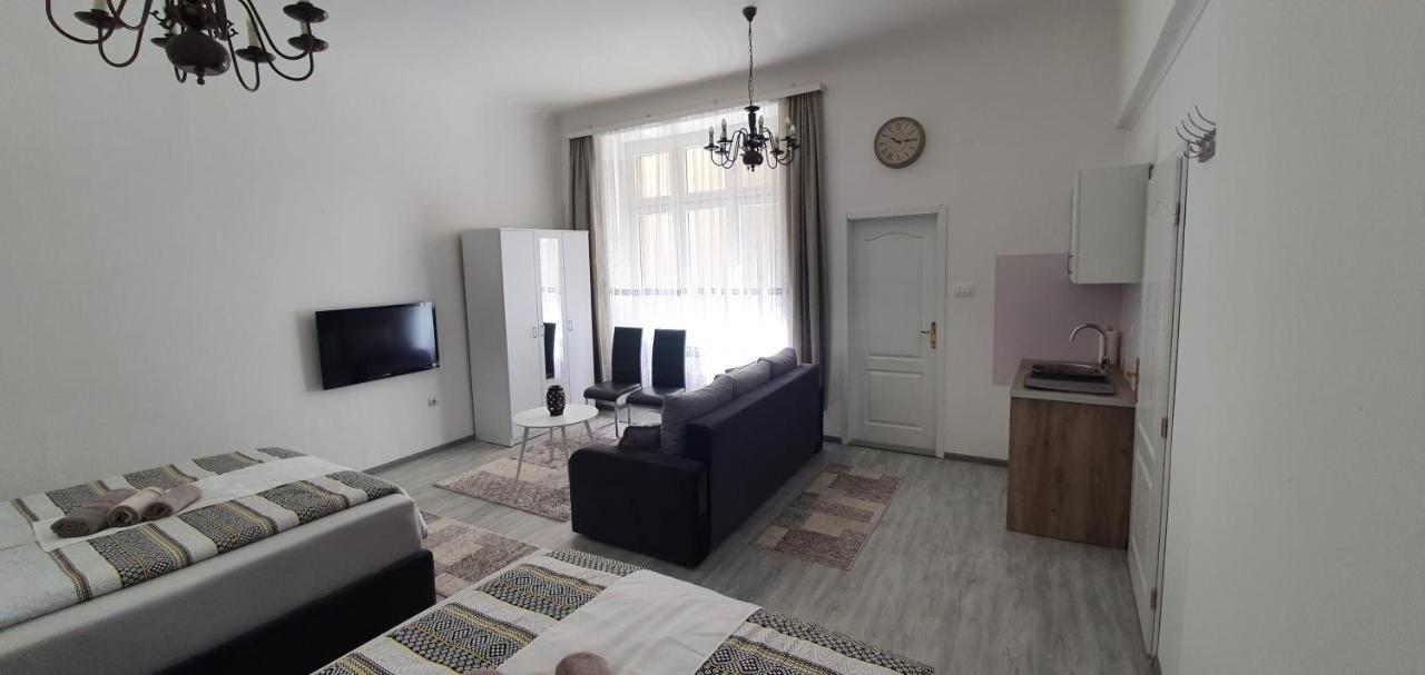 Ferhadija A&E Apartment ซาราเยโว ภายนอก รูปภาพ