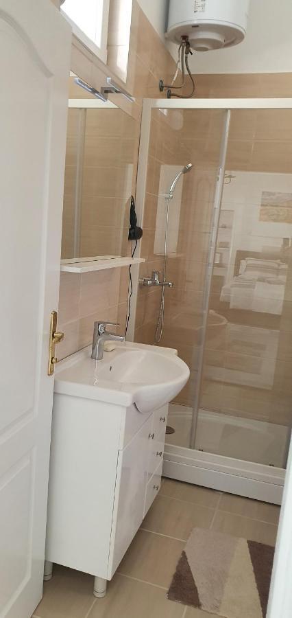Ferhadija A&E Apartment ซาราเยโว ภายนอก รูปภาพ